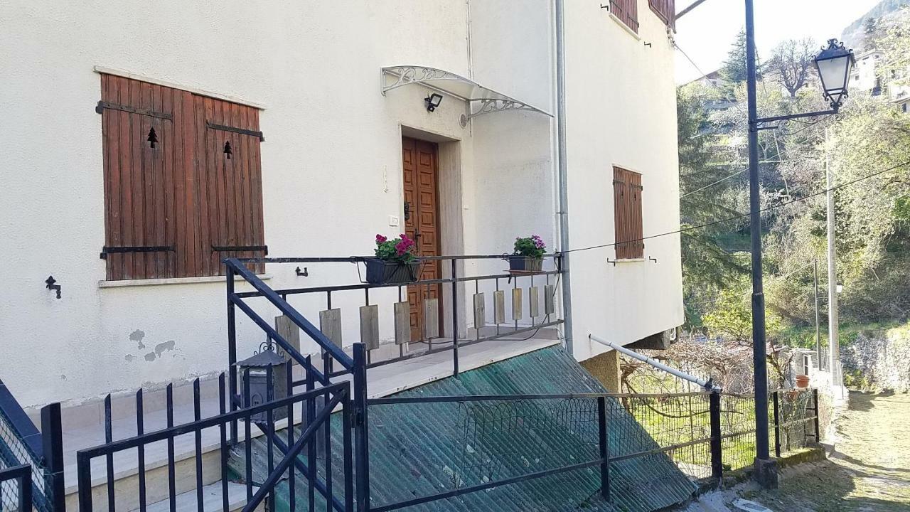 特廖拉Casa Vacanze Da Oscar别墅 外观 照片